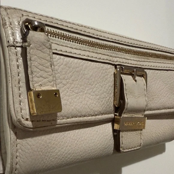 Michael Kors Beige Leather Wallet with Buckle - Picture 5 of 16